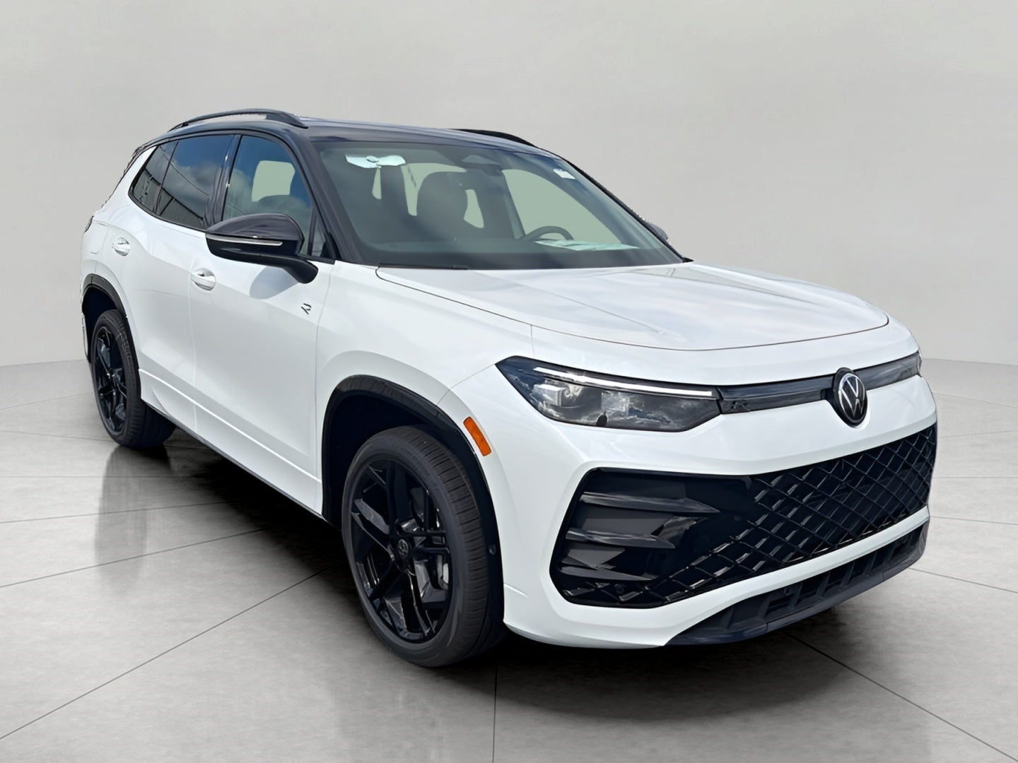 2026 Volkswagen Tiguan SE R-Line Black 4MOTION