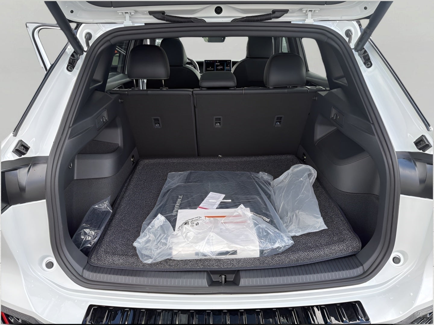 2026 Volkswagen Tiguan SE R-Line Black 4MOTION