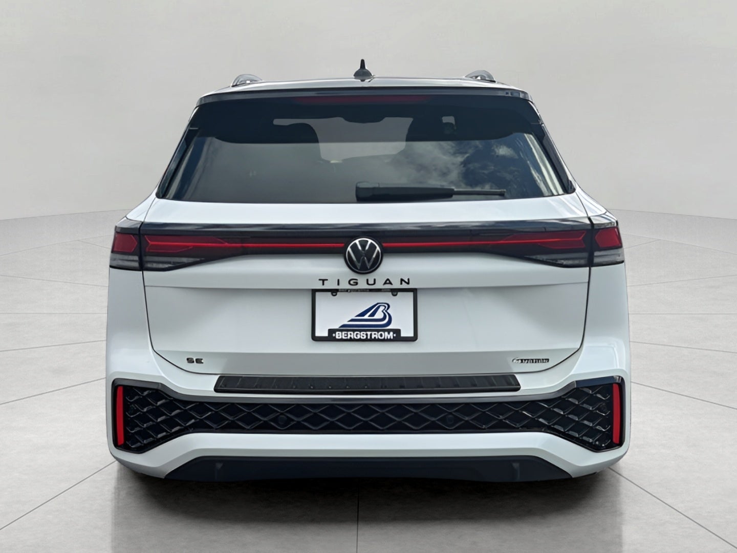 2026 Volkswagen Tiguan SE R-Line Black 4MOTION