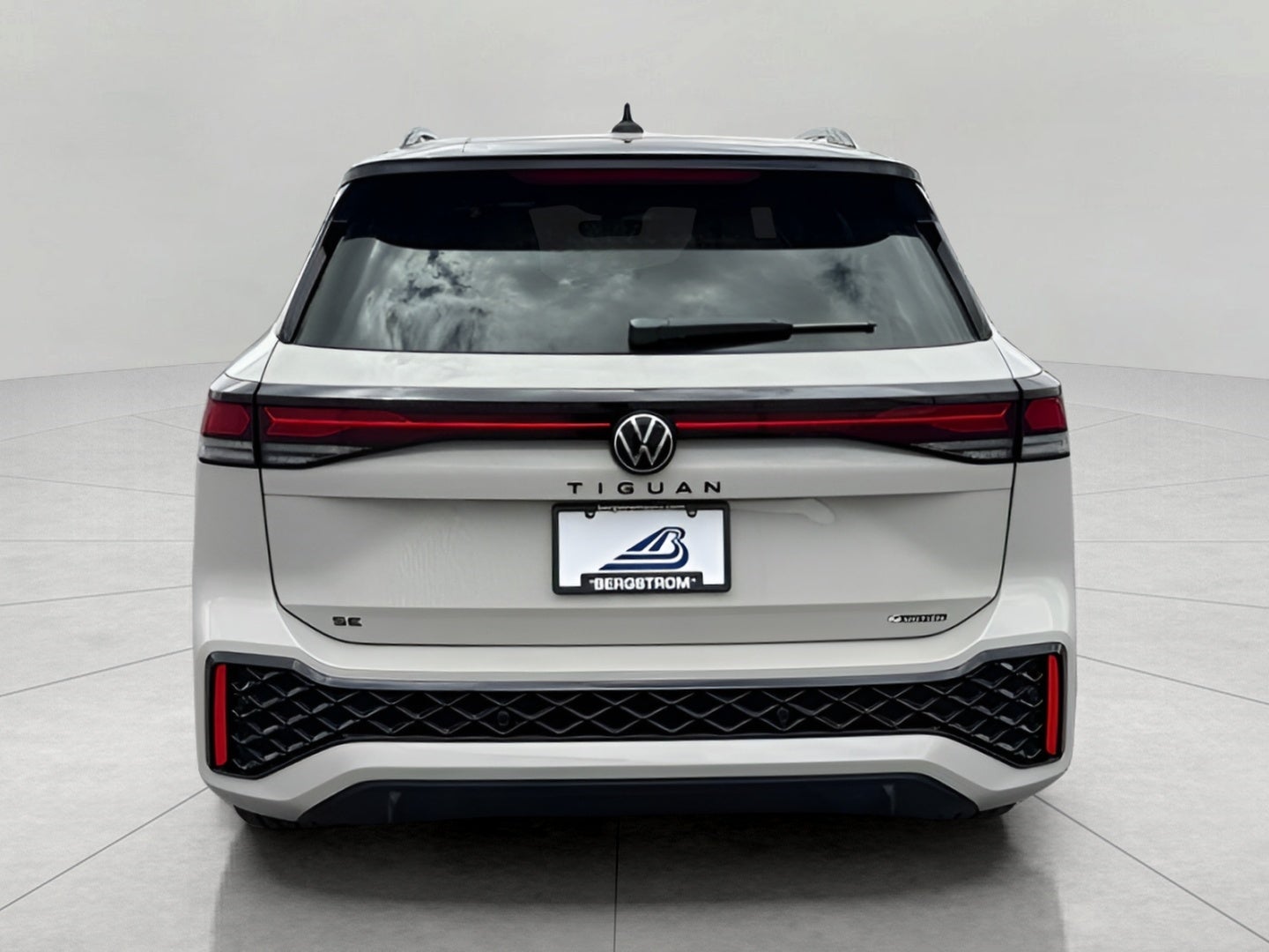 2026 Volkswagen Tiguan SE R-Line Black 4MOTION