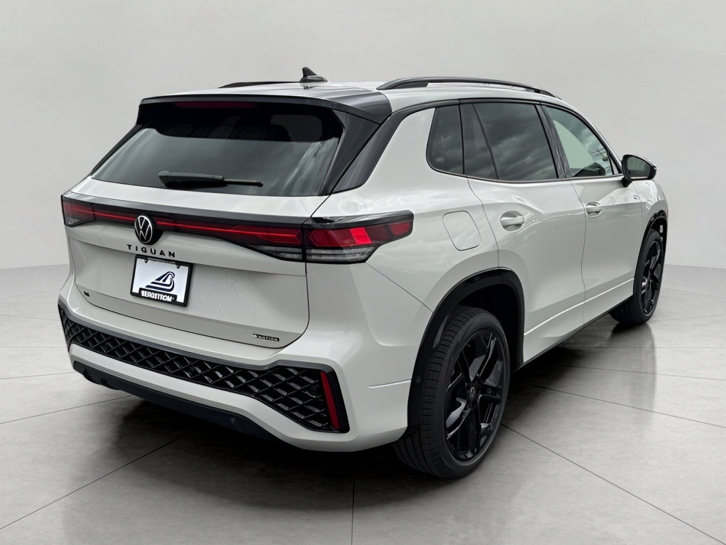 2026 Volkswagen Tiguan SE R-Line Black 4MOTION