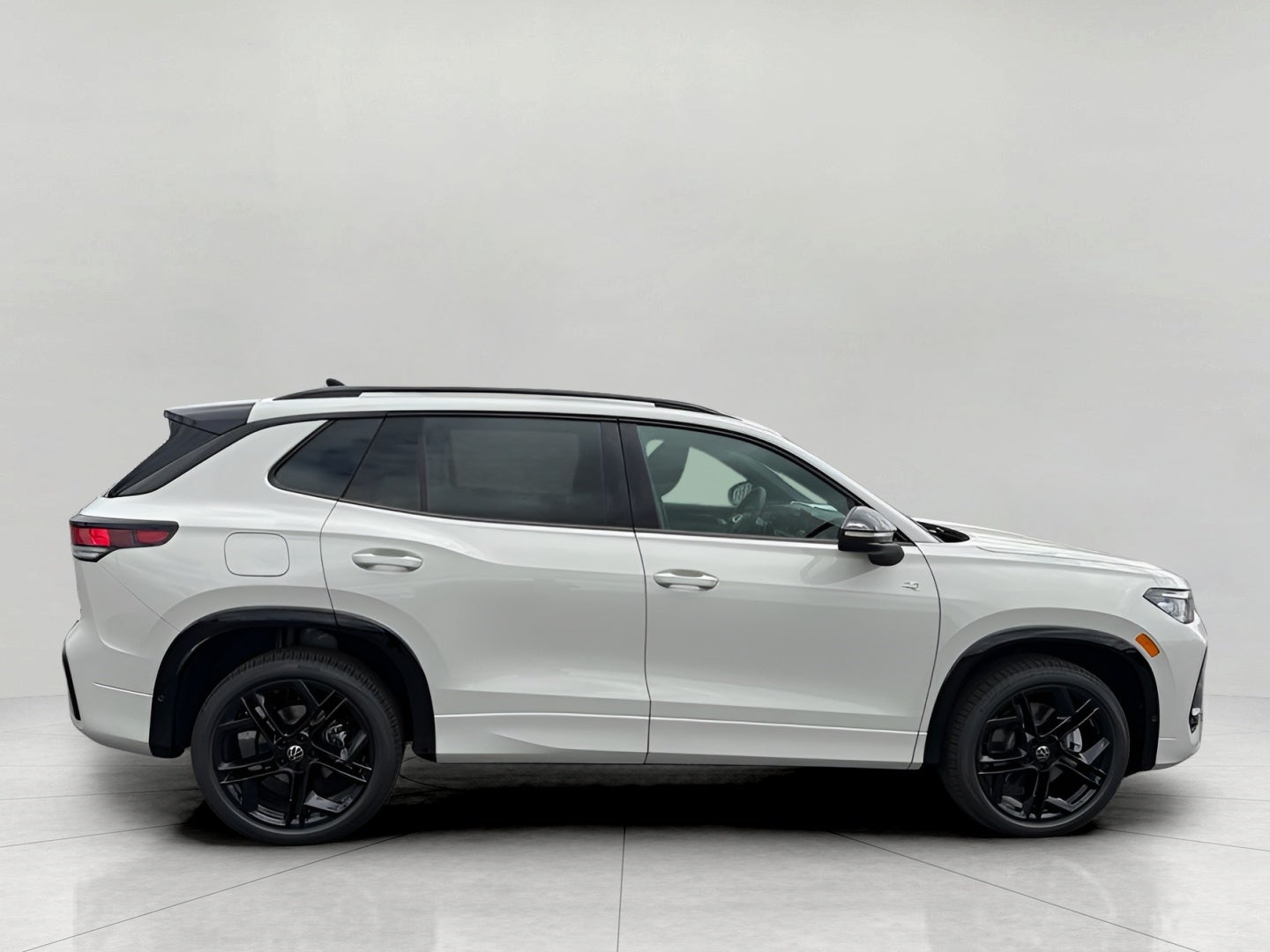 2026 Volkswagen Tiguan SE R-Line Black 4MOTION