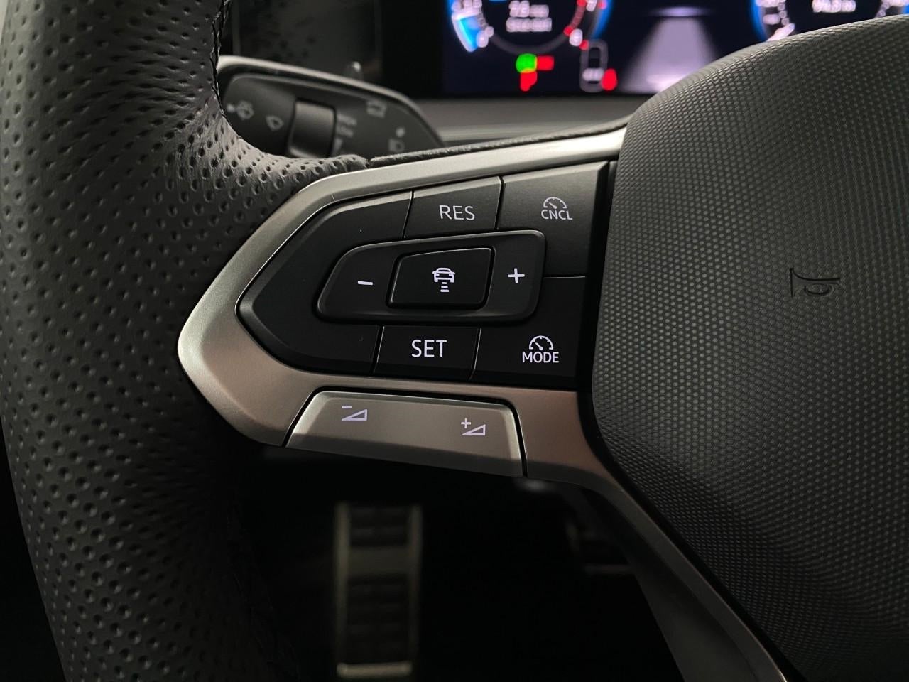 2026 Volkswagen Tiguan SE R-Line Black 4MOTION