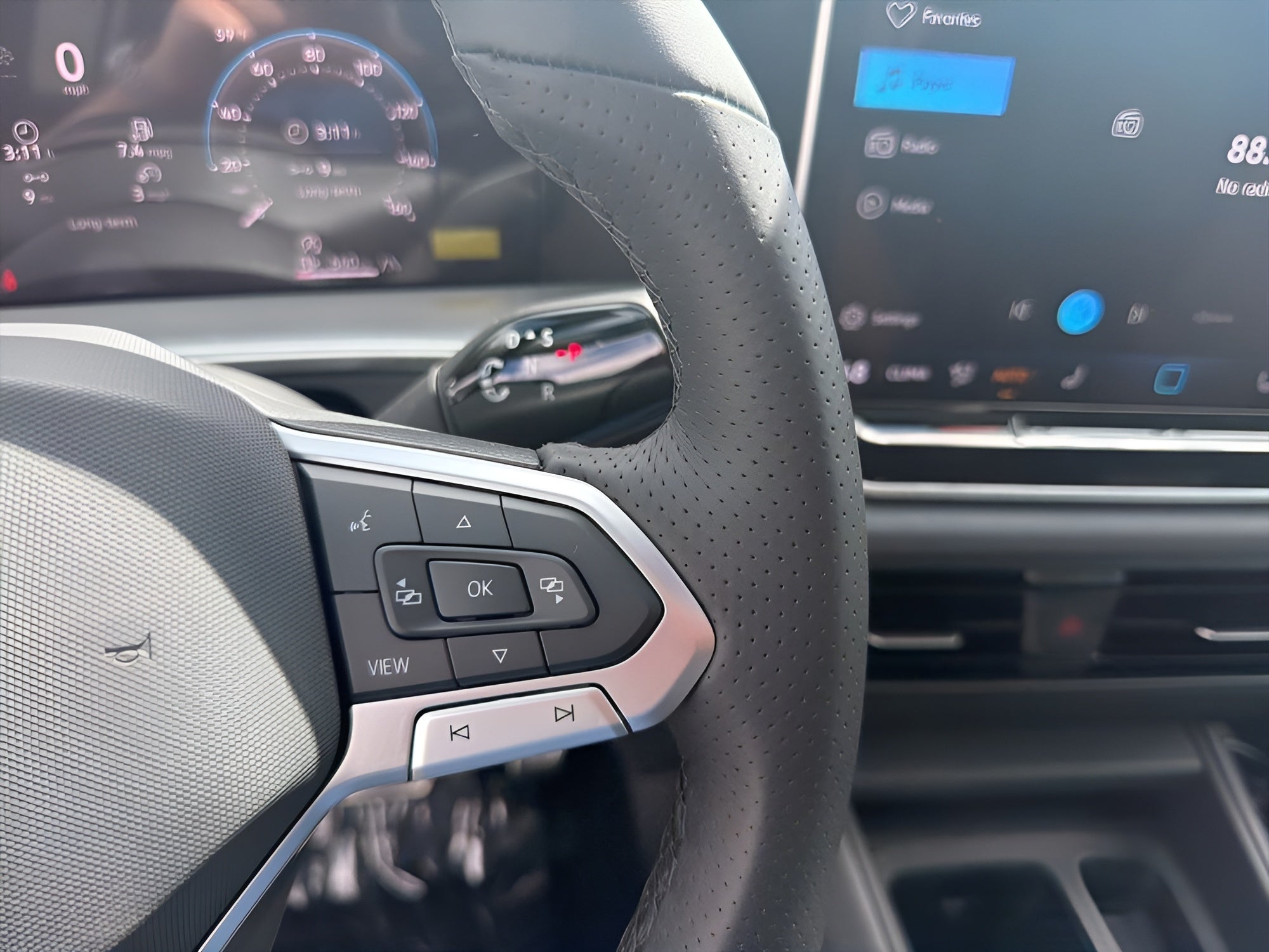 2026 Volkswagen Tiguan SE R-Line Black 4MOTION