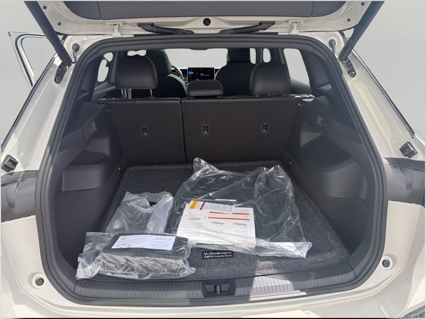 2026 Volkswagen Tiguan SE R-Line Black 4MOTION