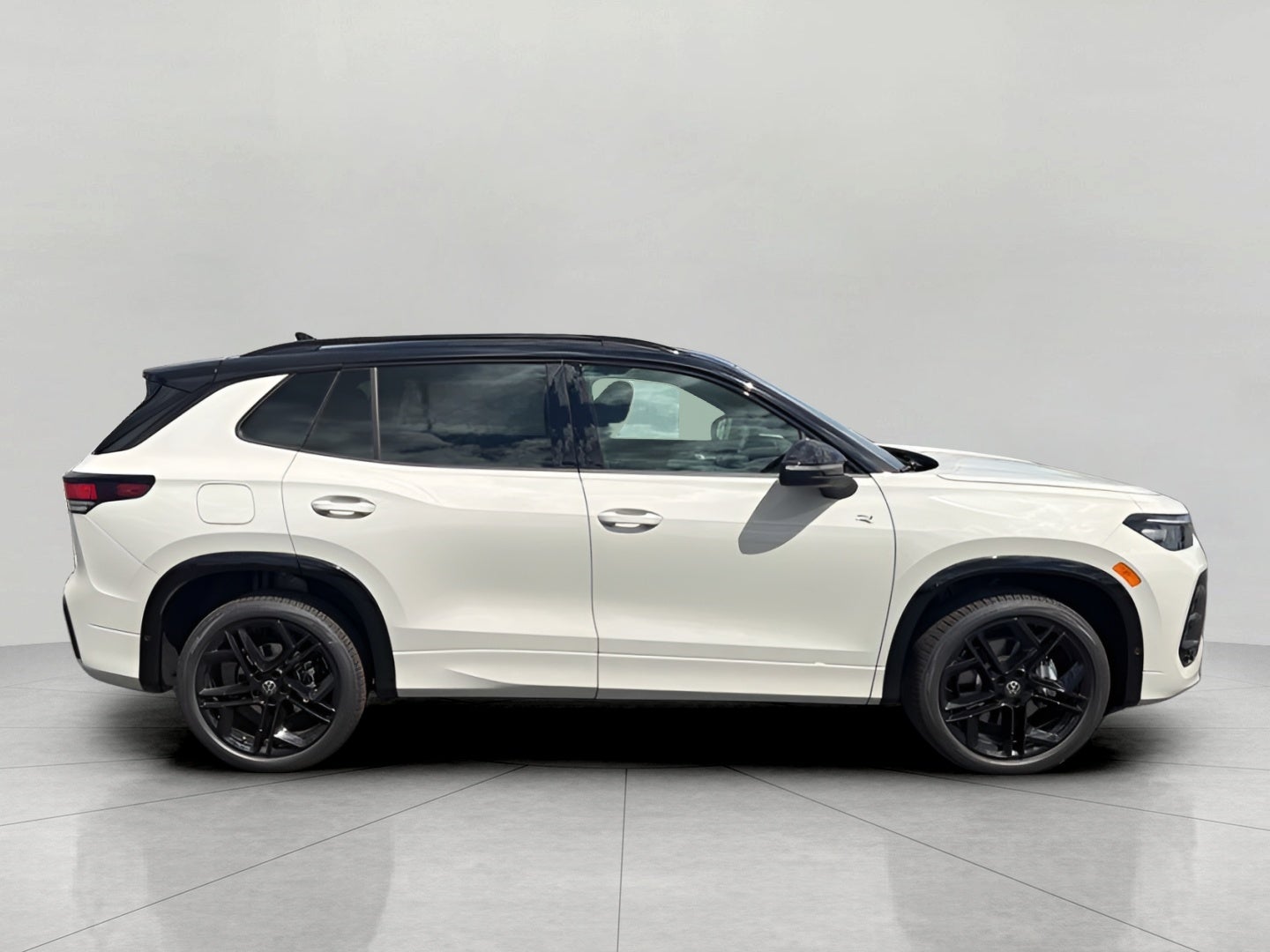 2026 Volkswagen Tiguan SE R-Line Black 4MOTION