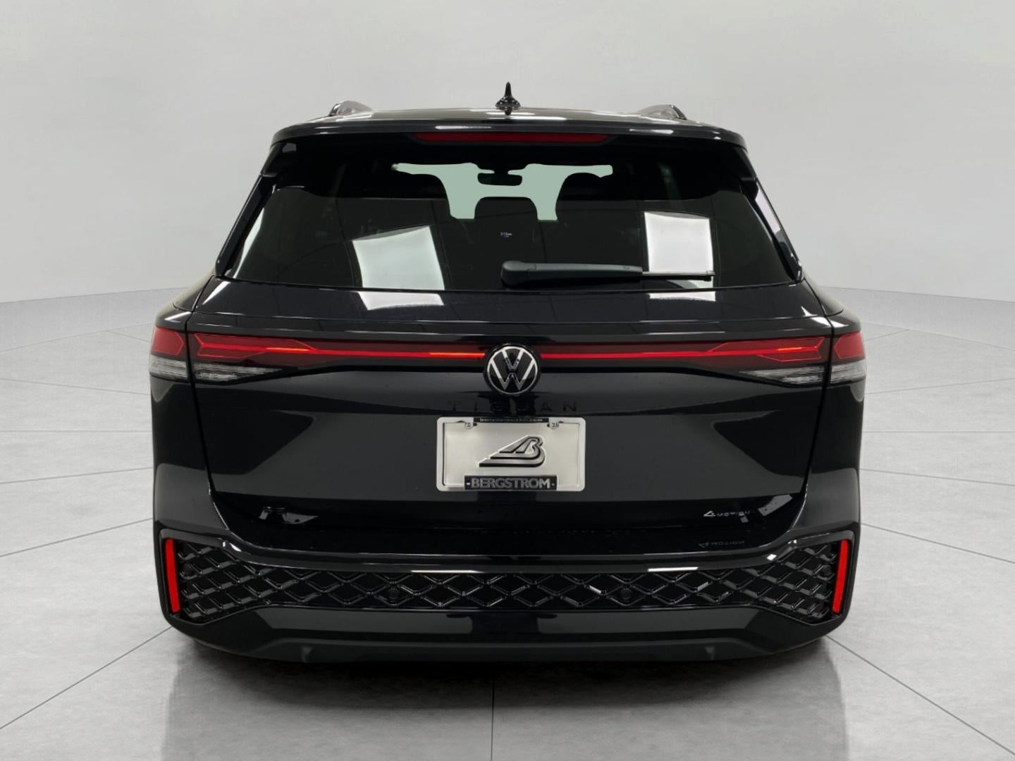 2026 Volkswagen Tiguan SE R-Line Black 4MOTION