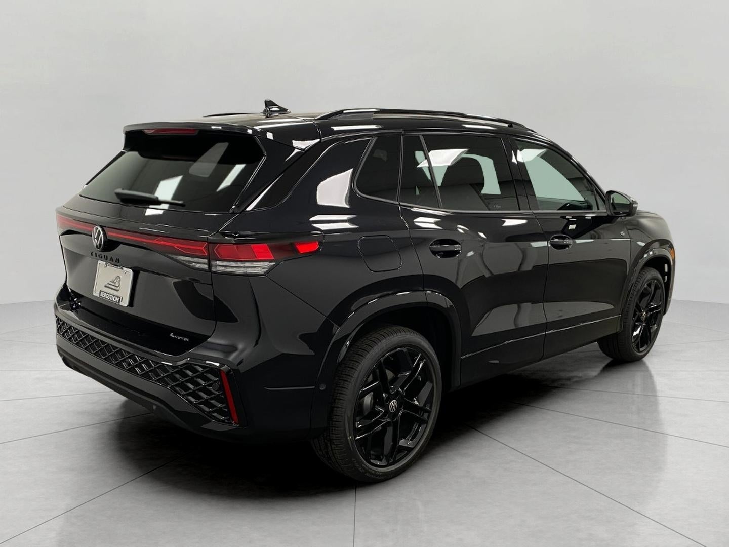 2026 Volkswagen Tiguan SE R-Line Black 4MOTION