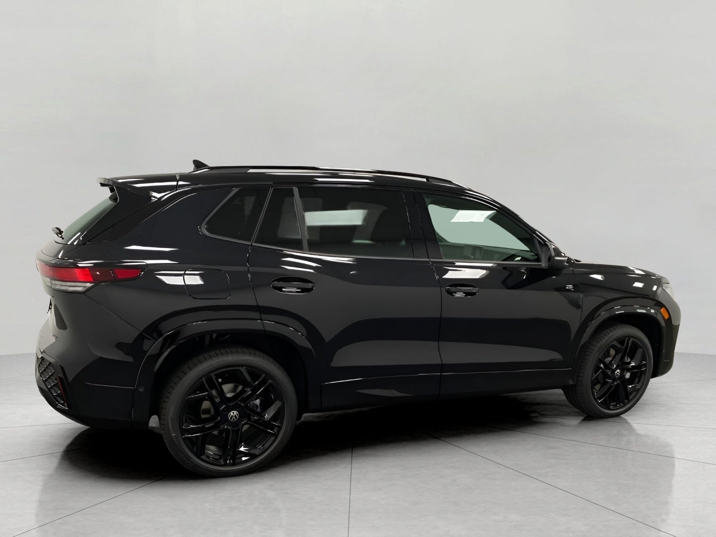 2026 Volkswagen Tiguan SE R-Line Black 4MOTION