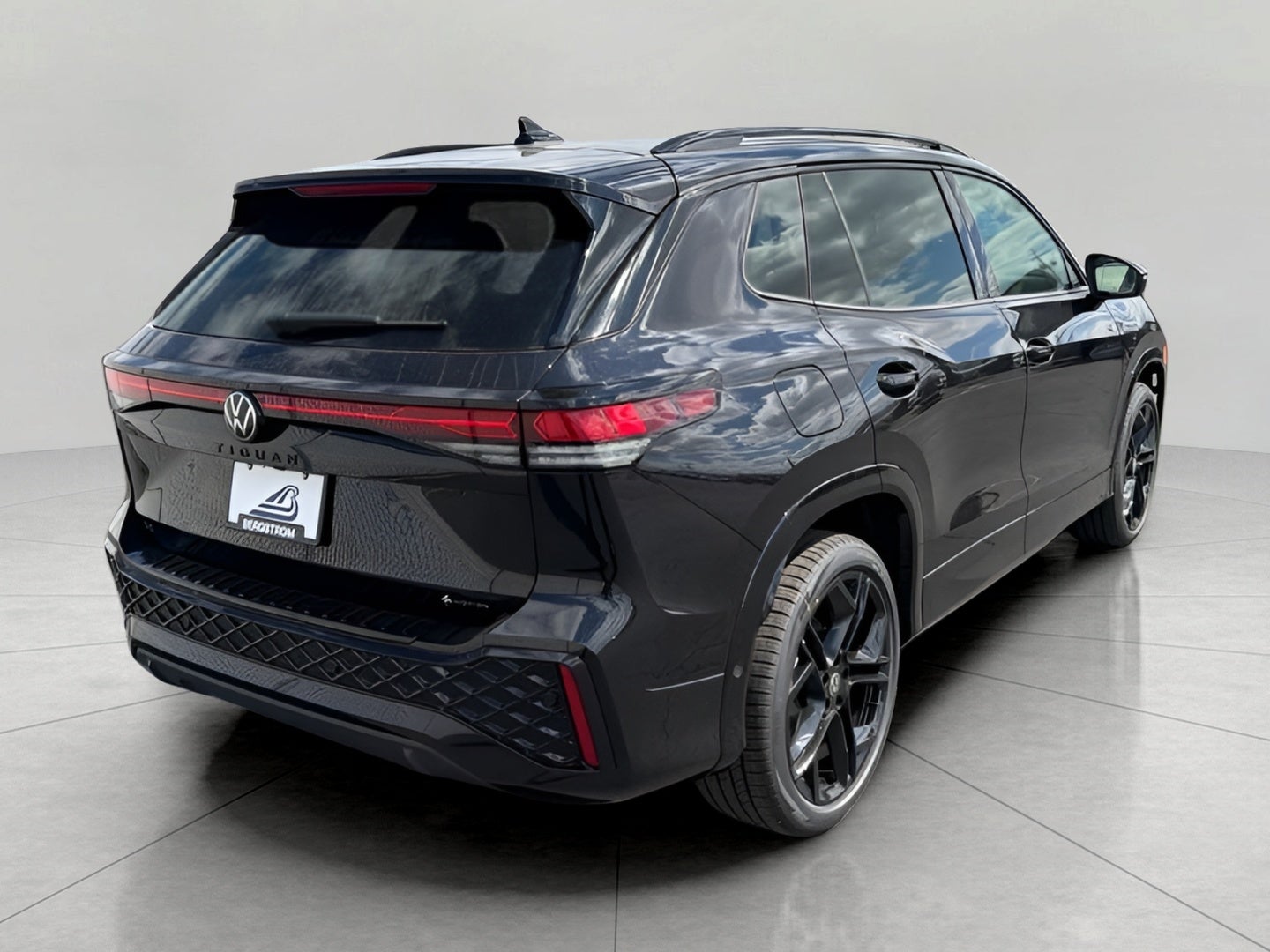 2026 Volkswagen Tiguan SE R-Line Black 4MOTION