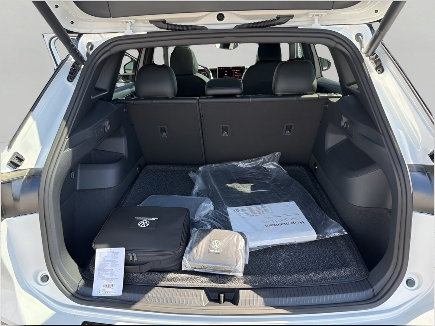 2026 Volkswagen Tiguan SE R-Line Black 4MOTION
