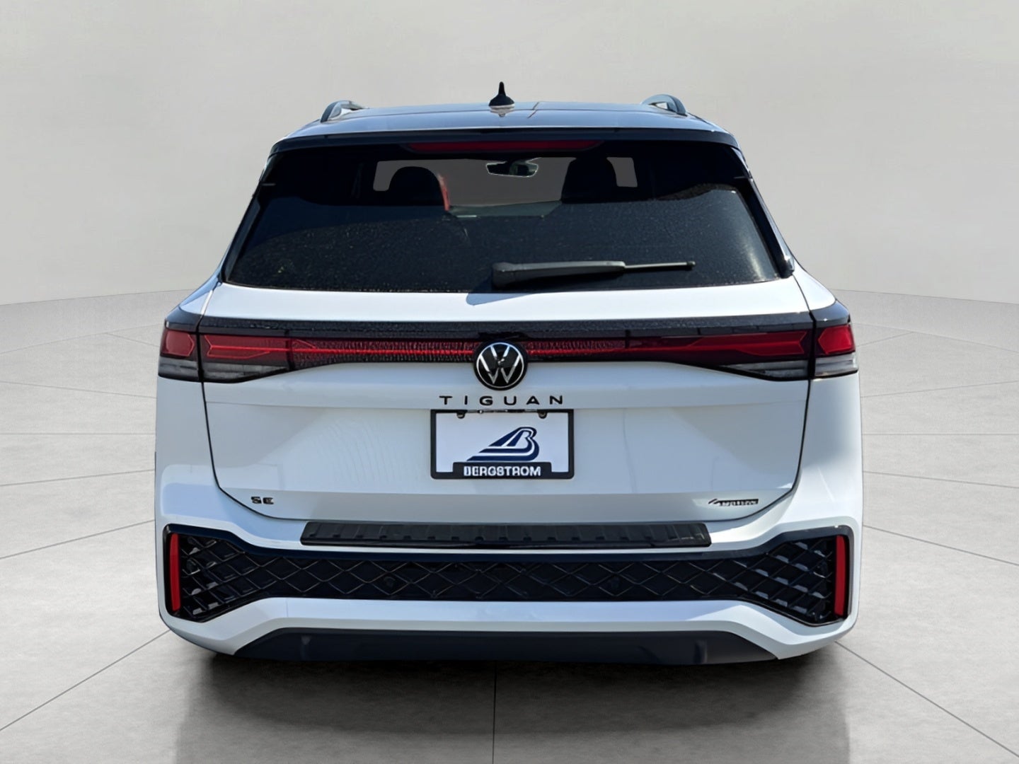 2026 Volkswagen Tiguan SE R-Line Black 4MOTION