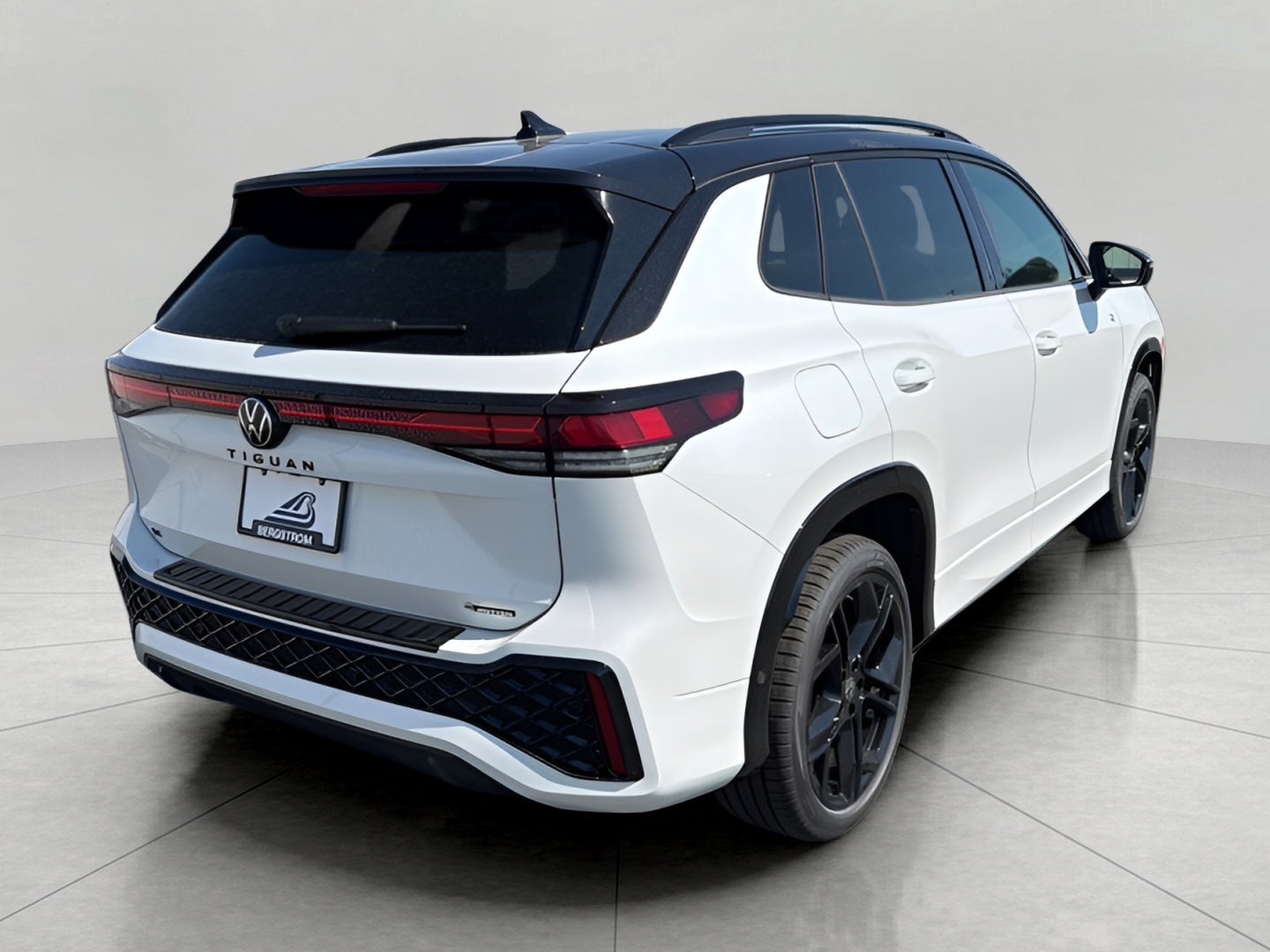 2026 Volkswagen Tiguan SE R-Line Black 4MOTION