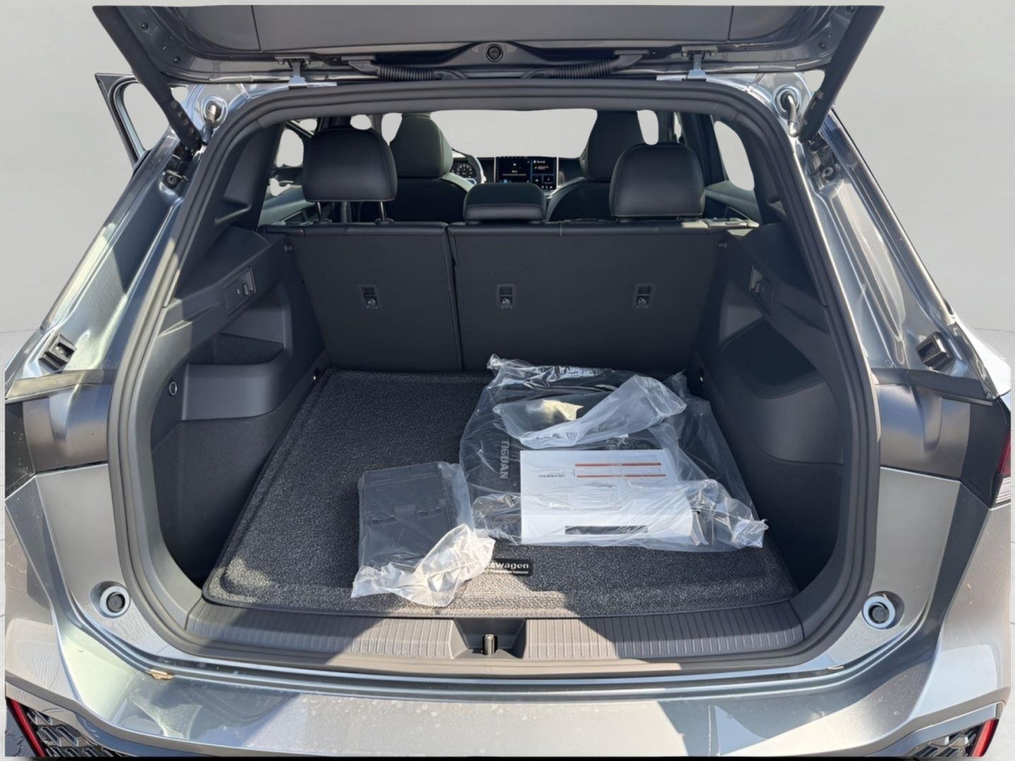 2026 Volkswagen Tiguan SE R-Line Black 4MOTION