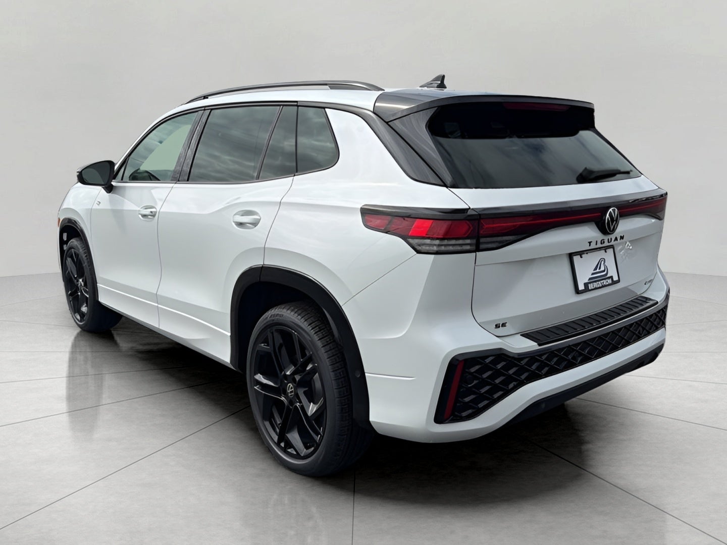 2026 Volkswagen Tiguan SE R-Line Black 4MOTION