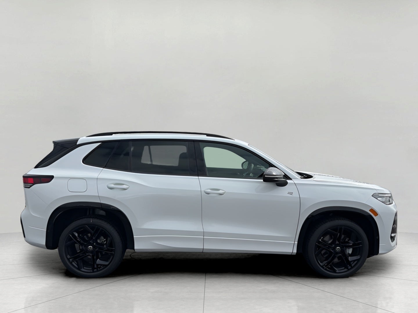 2026 Volkswagen Tiguan SE R-Line Black 4MOTION