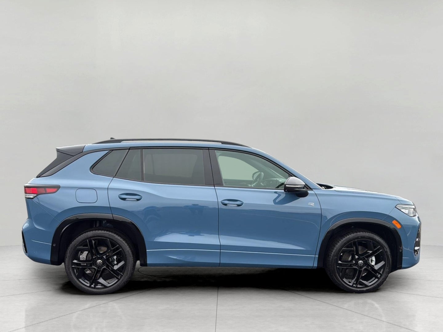 2026 Volkswagen Tiguan SE R-Line Black 4MOTION