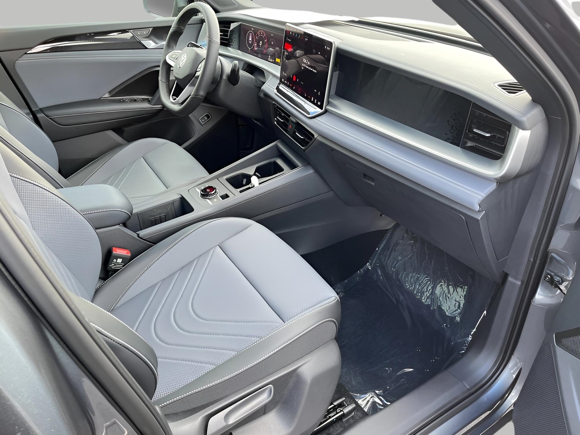 2025 Volkswagen Tiguan 2.0T SE R-Line Black 4MOTION