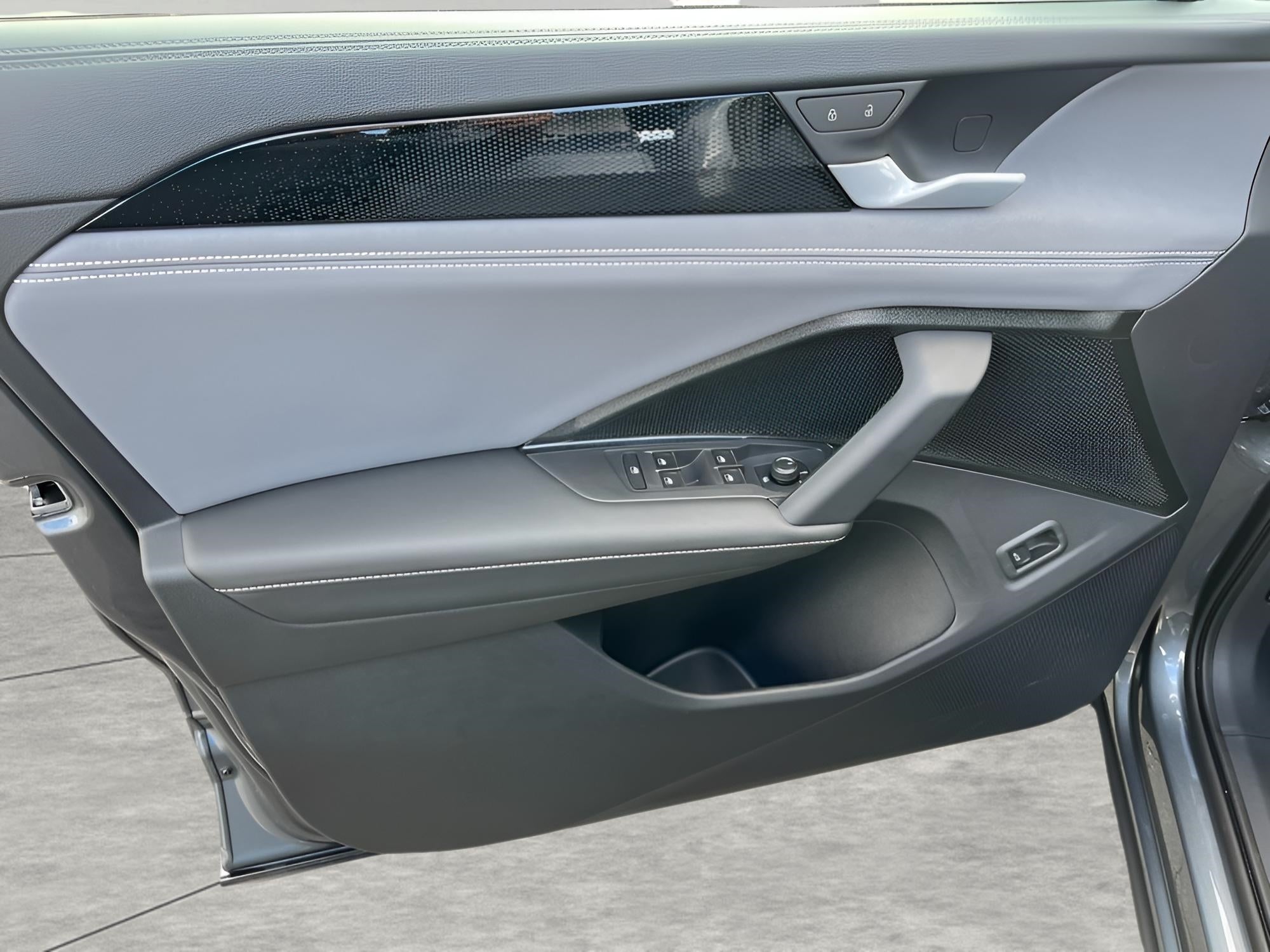 2025 Volkswagen Tiguan 2.0T SE R-Line Black 4MOTION