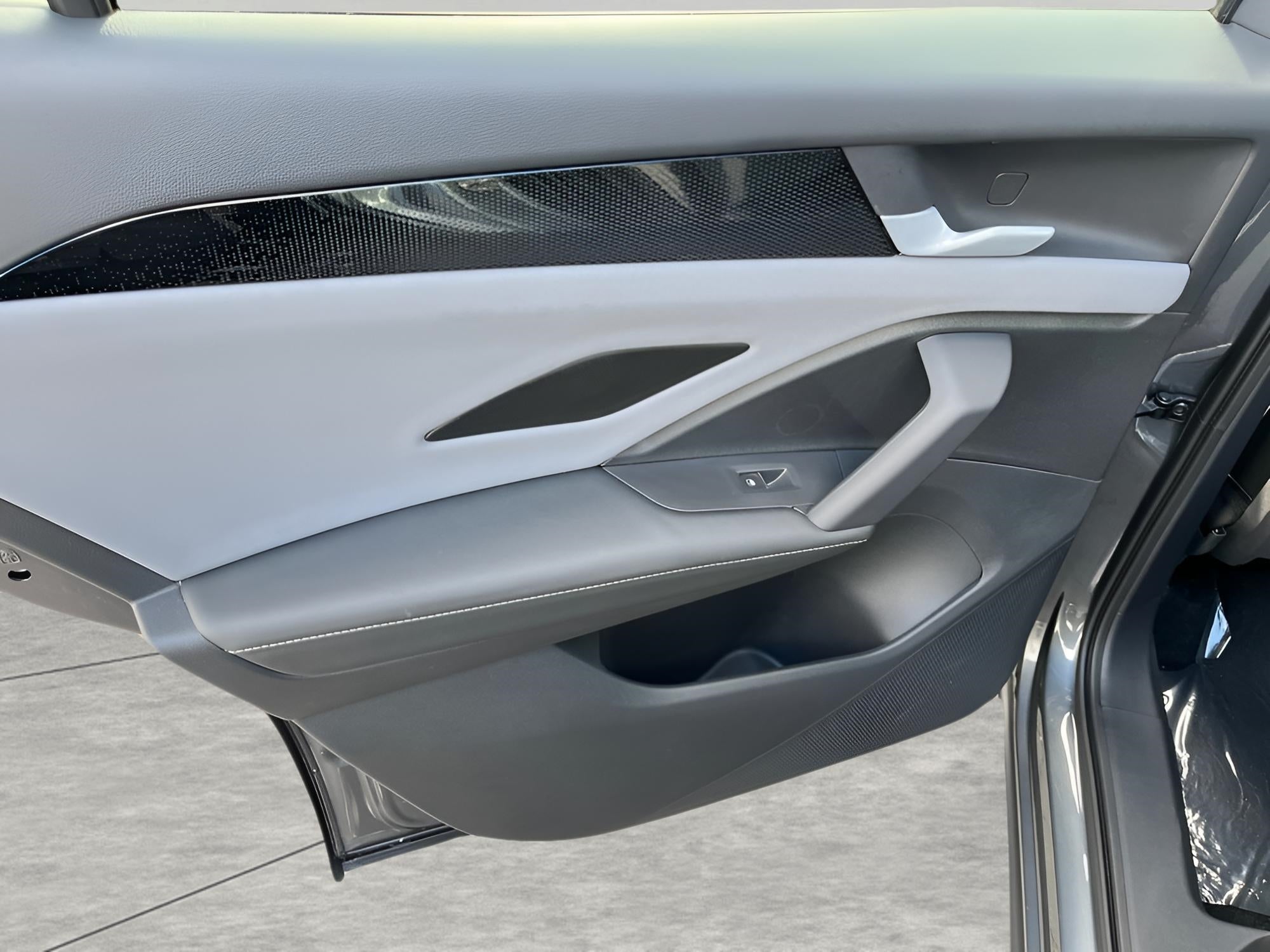 2025 Volkswagen Tiguan 2.0T SE R-Line Black 4MOTION