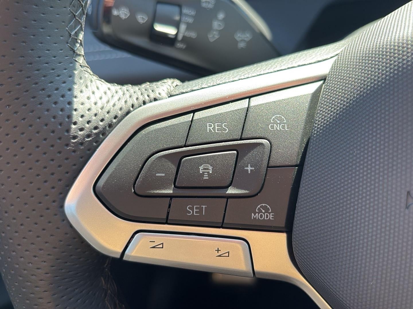 2026 Volkswagen Tiguan SE R-LINE BLACK - Photo 12
