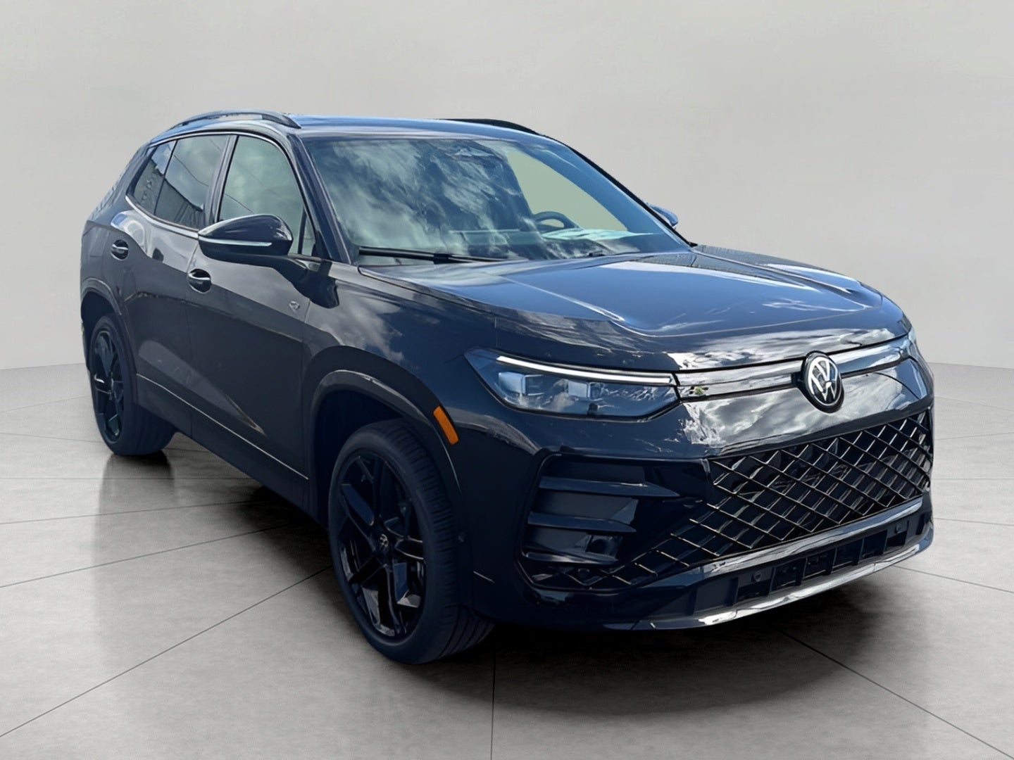 2026 Volkswagen Tiguan SE R-Line Black 4MOTION