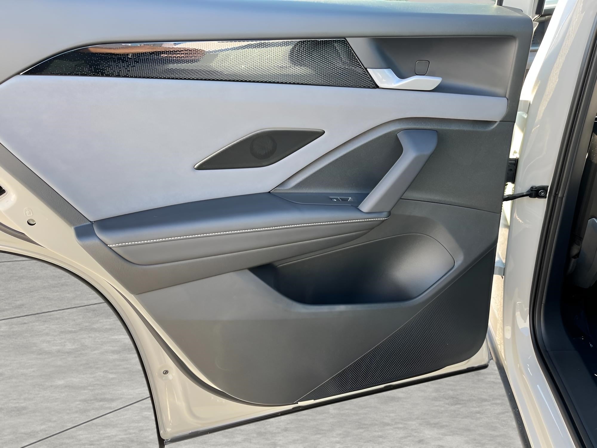 2026 Volkswagen Tiguan 2.0T SE R-Line Black 4MOTION