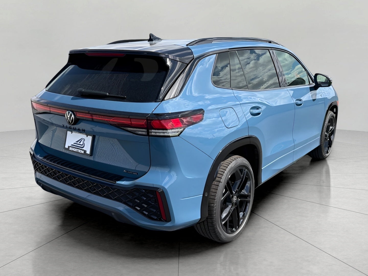 2026 Volkswagen Tiguan SE R-Line Black 4MOTION