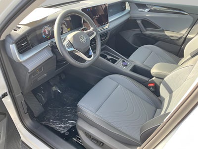 2025 Volkswagen Tiguan 2.0T SE 4MOTION