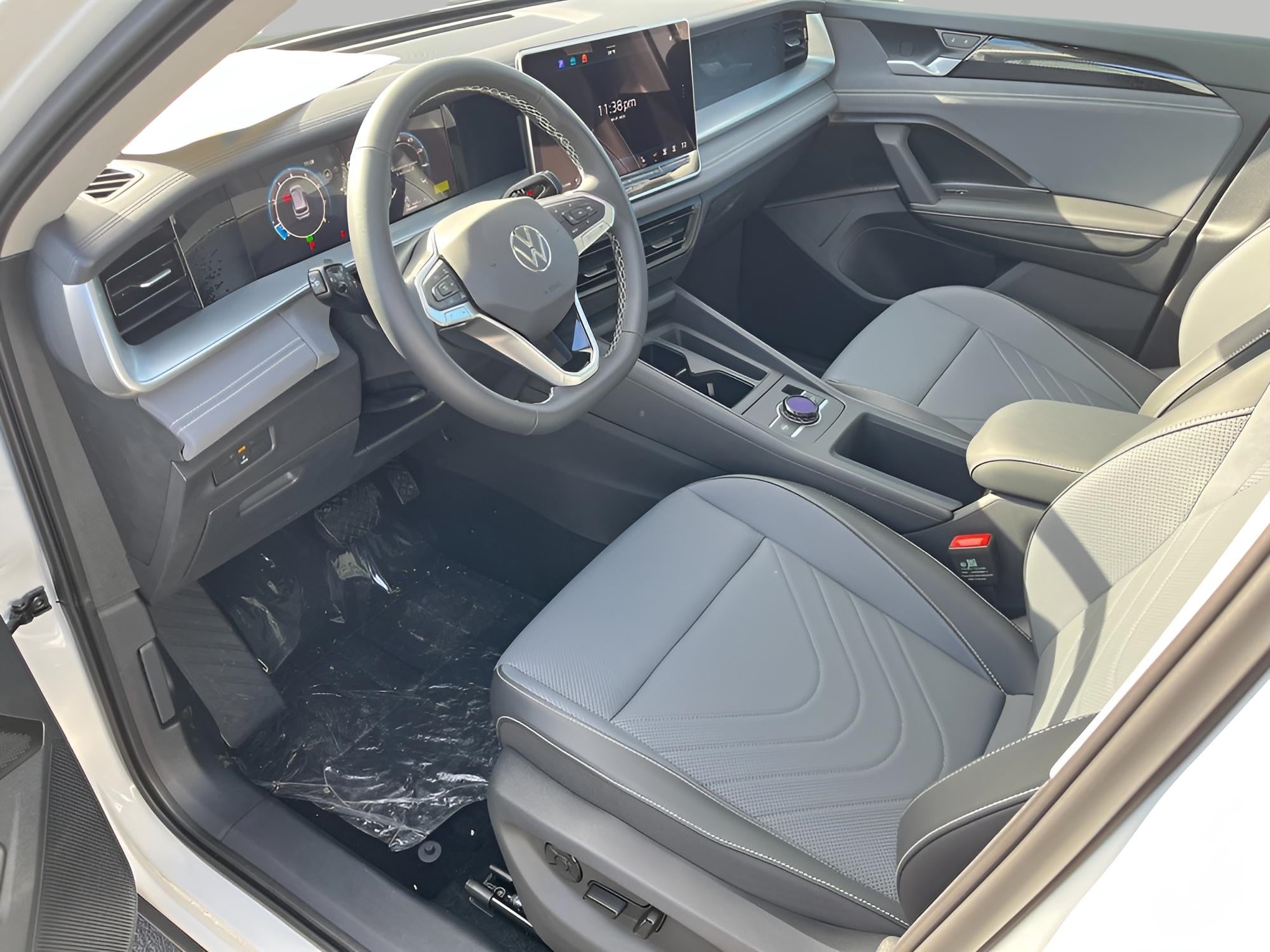 2025 Volkswagen Tiguan 2.0T SE 4MOTION