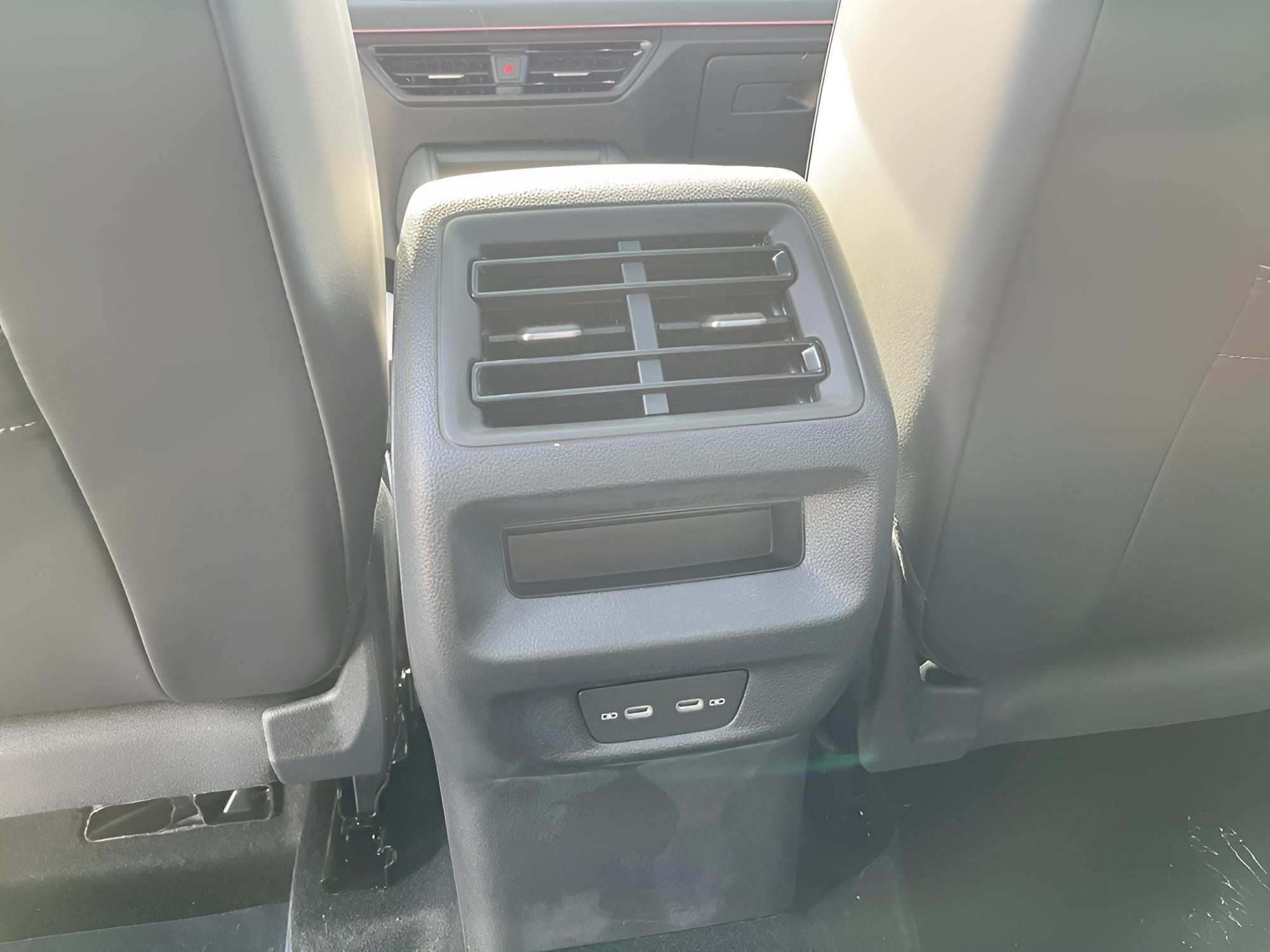 2025 Volkswagen Tiguan 2.0T SE 4MOTION