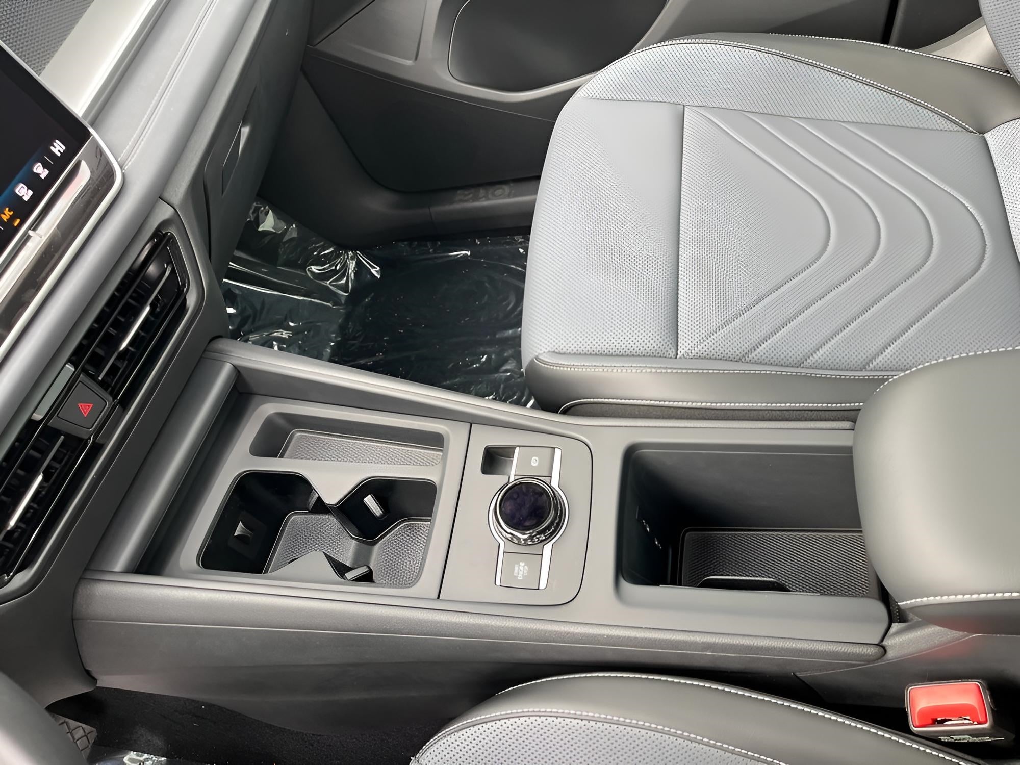 2025 Volkswagen Tiguan 2.0T SE 4MOTION