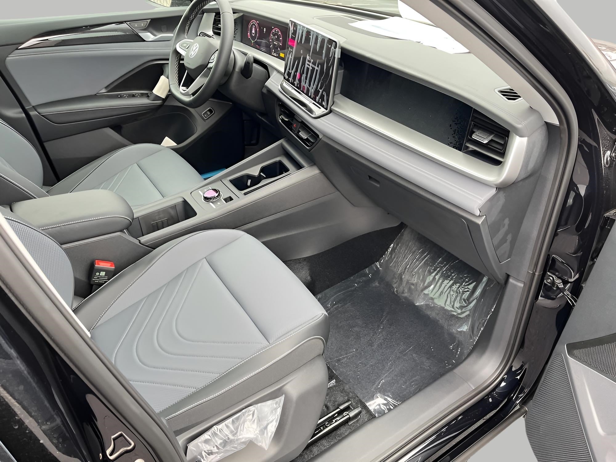 2025 Volkswagen Tiguan 2.0T SE 4MOTION