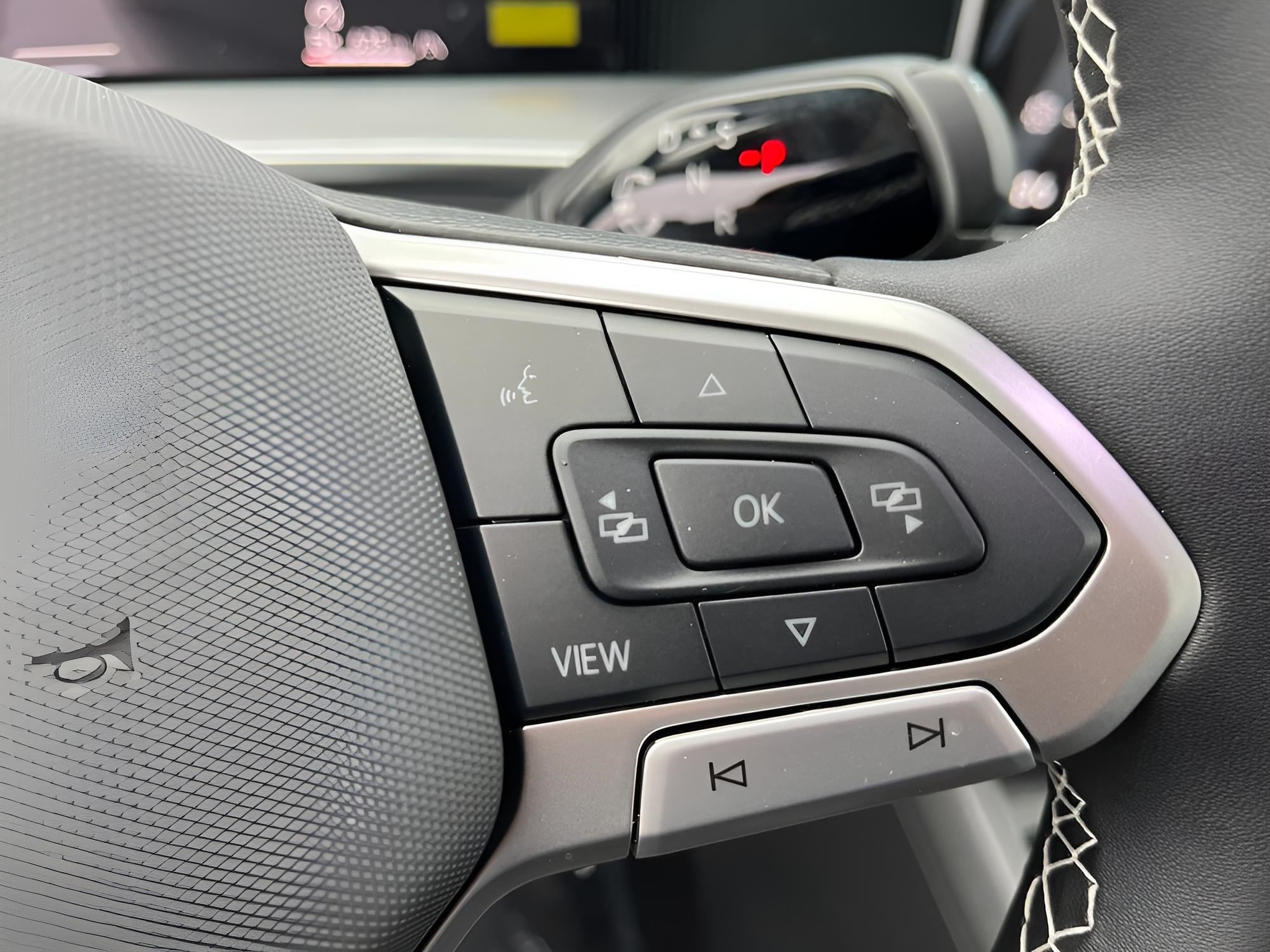 2025 Volkswagen Tiguan 2.0T SE 4MOTION