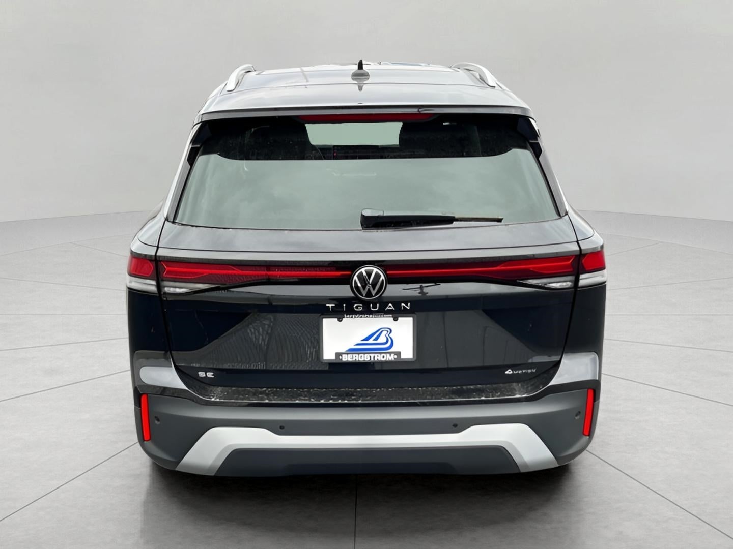 2025 Volkswagen Tiguan 2.0T SE 4MOTION