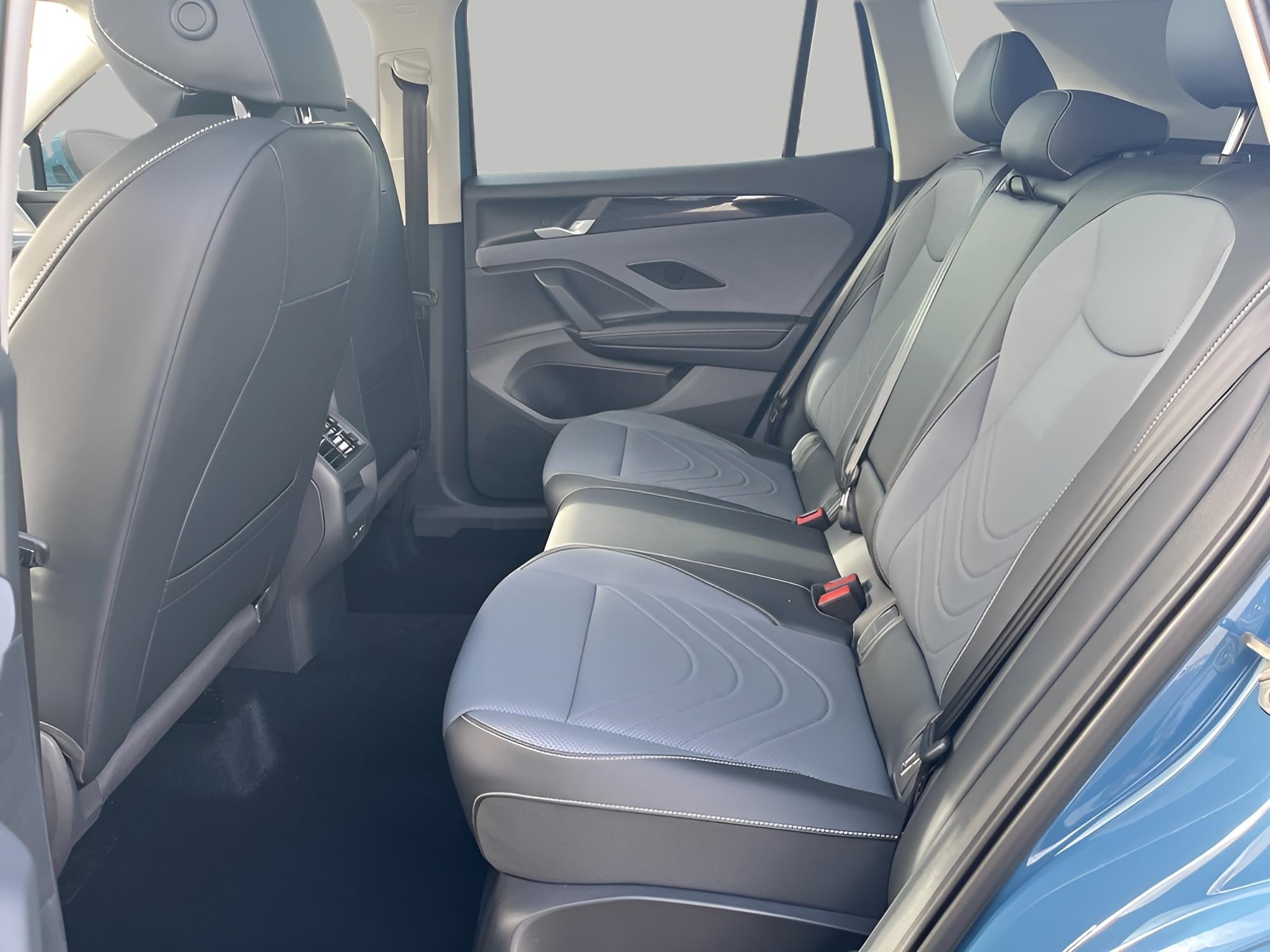 2025 Volkswagen Tiguan 2.0T SE 4MOTION