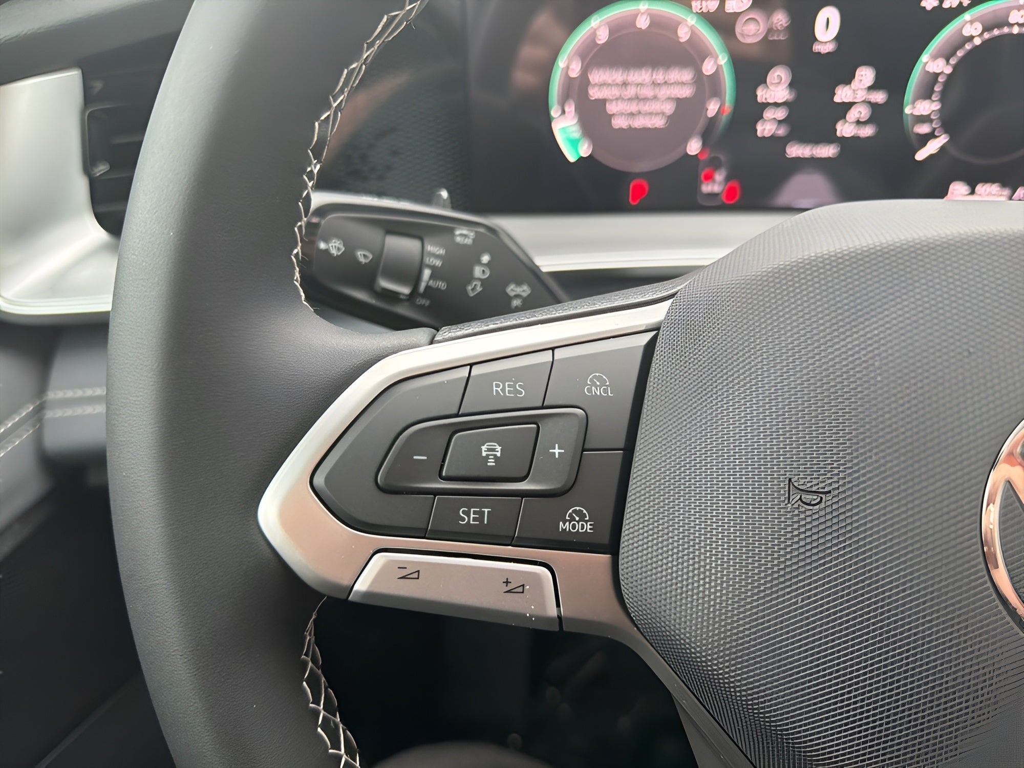 2026 Volkswagen Tiguan 2.0T SE 4MOTION