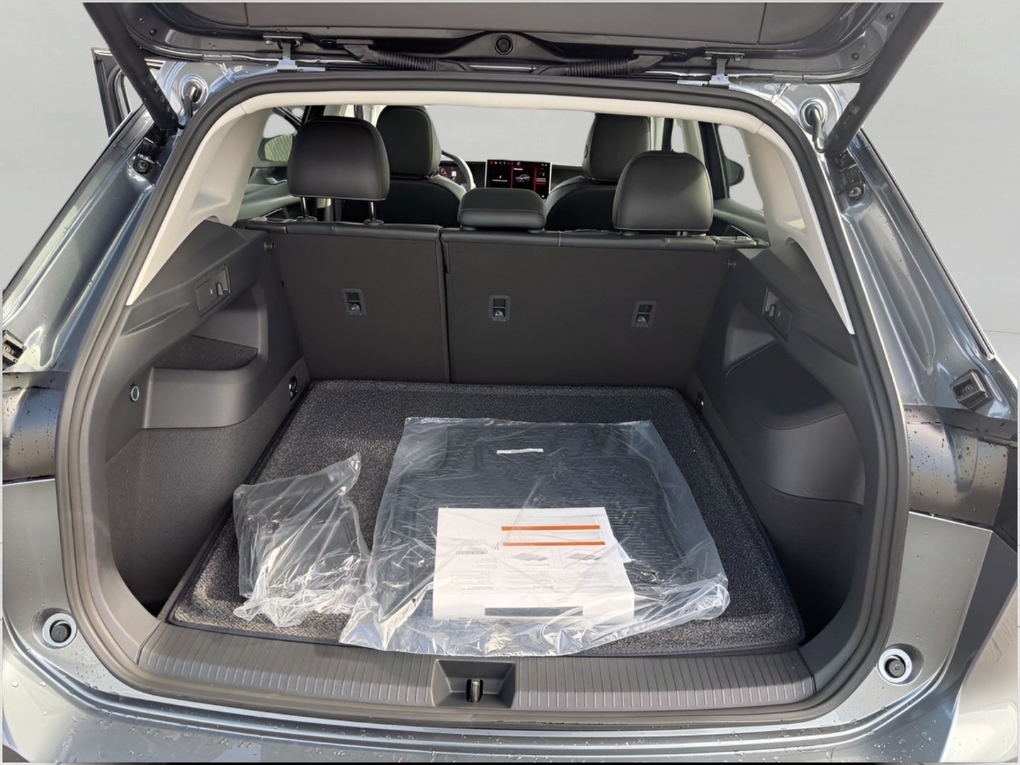 2026 Volkswagen Tiguan SE 4MOTION