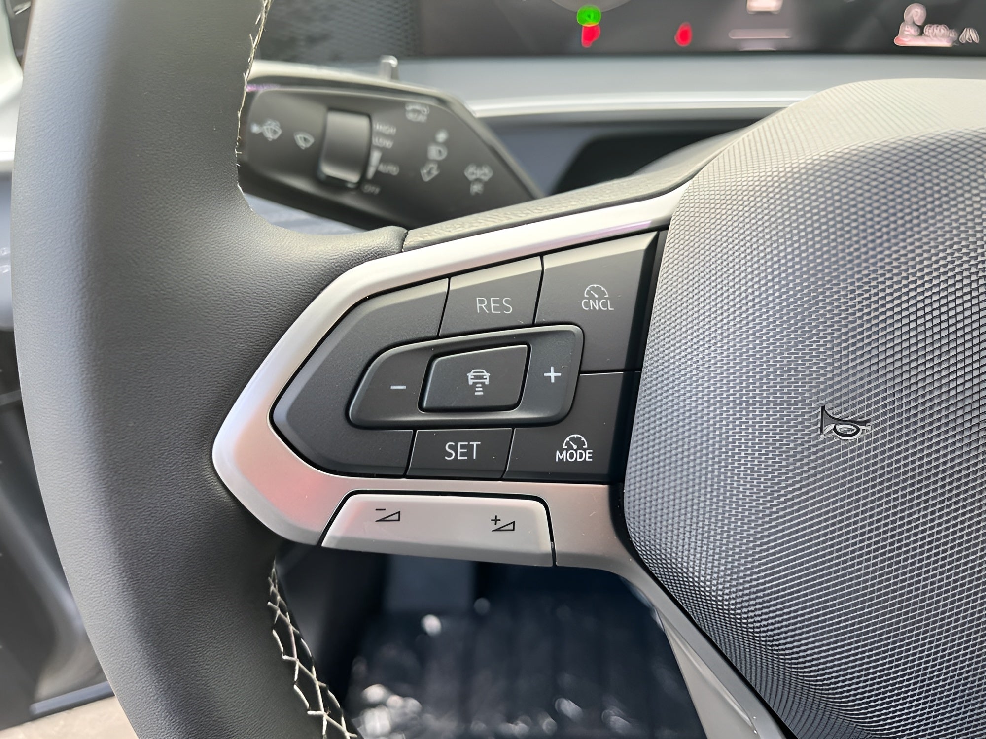 2026 Volkswagen Tiguan SE 4MOTION