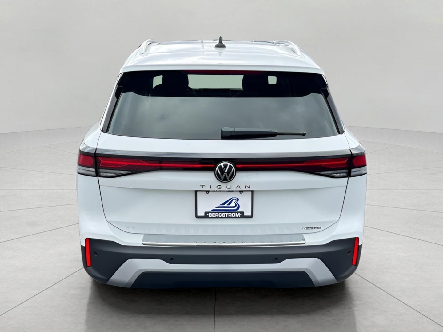 2025 Volkswagen Tiguan 2.0T SE 4MOTION