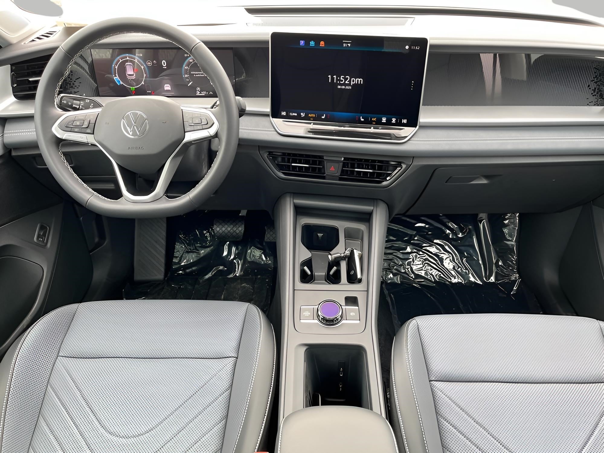 2025 Volkswagen Tiguan 2.0T SE 4MOTION