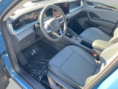 2025 Volkswagen Tiguan 2.0T SE 4MOTION