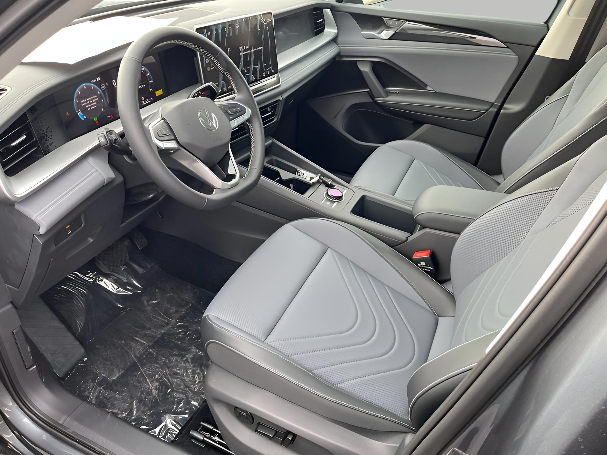 2025 Volkswagen Tiguan 2.0T SE 4MOTION