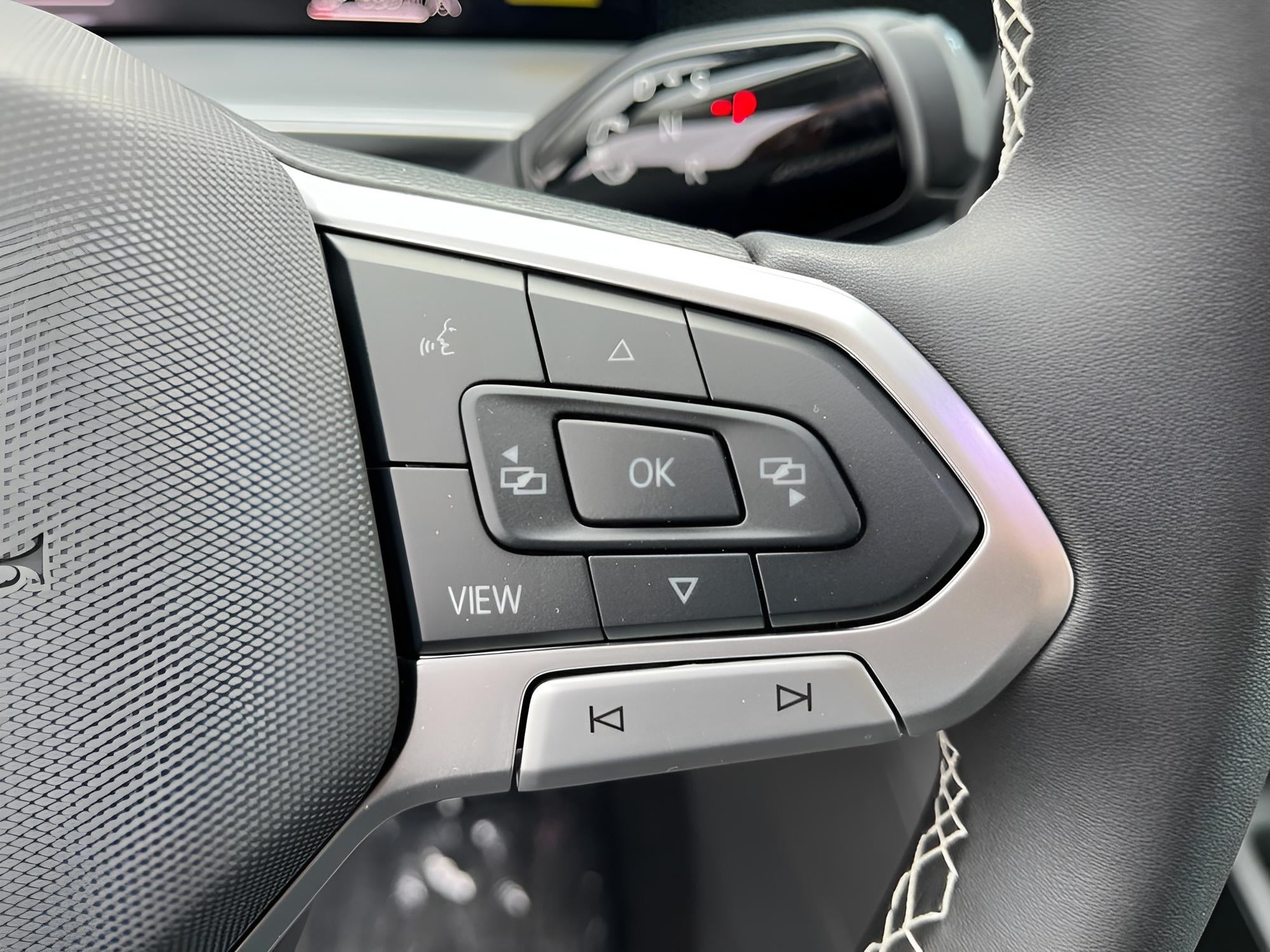 2025 Volkswagen Tiguan 2.0T SE 4MOTION