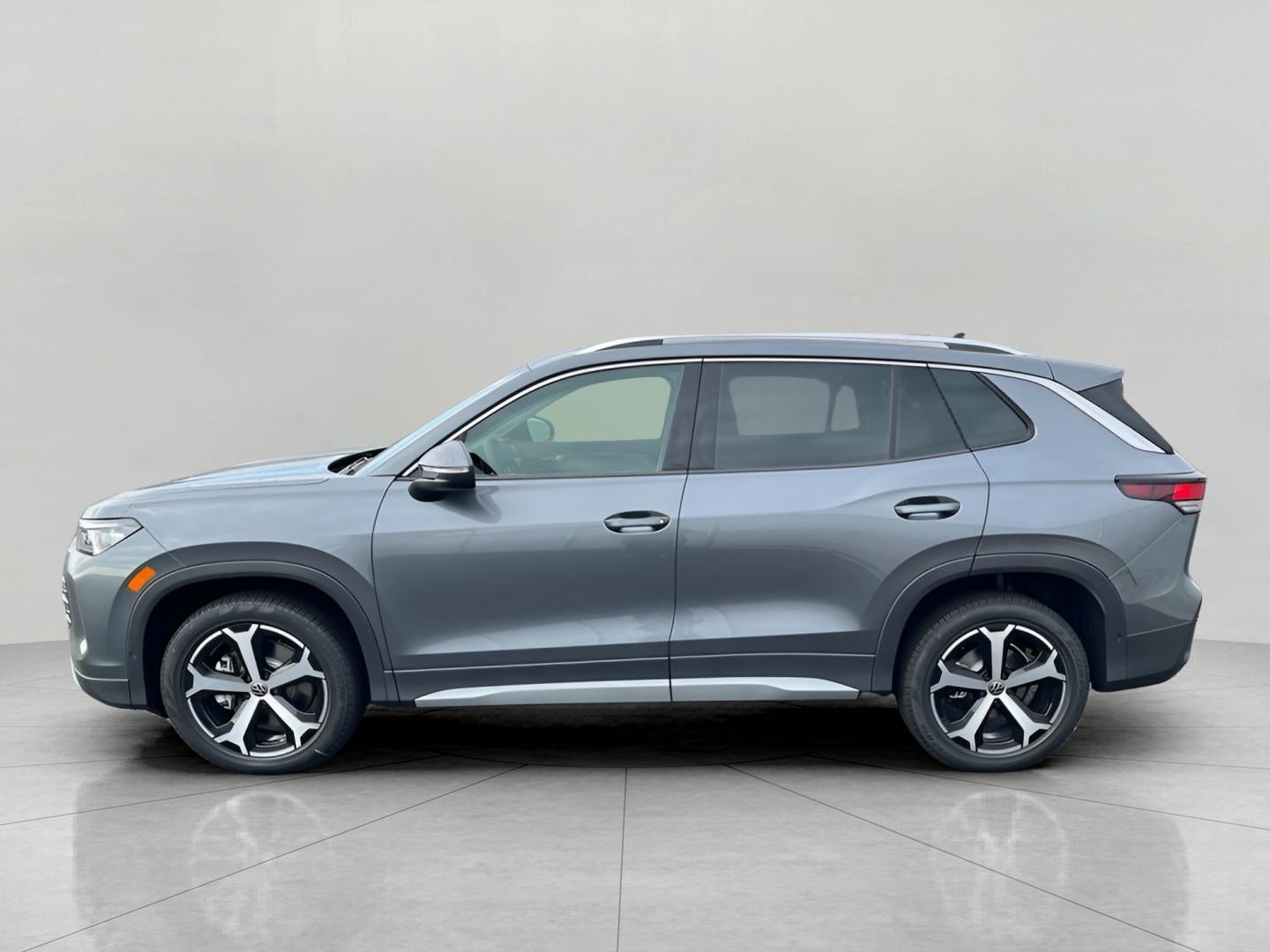 2025 Volkswagen Tiguan 2.0T SE 4MOTION