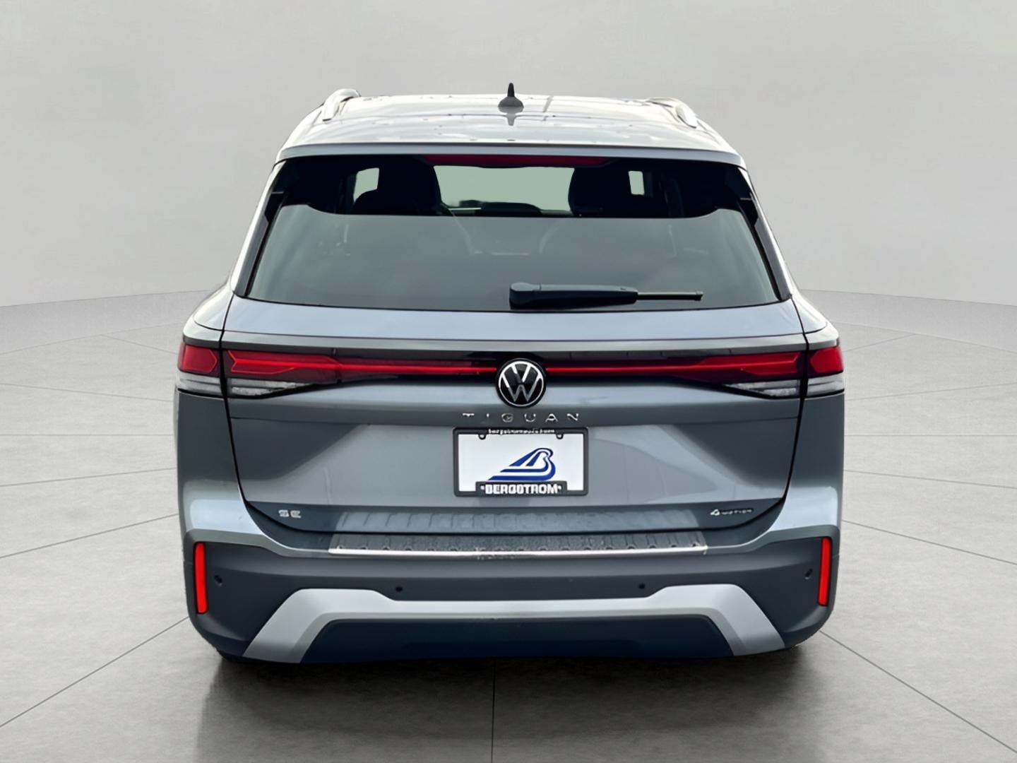 2025 Volkswagen Tiguan 2.0T SE 4MOTION