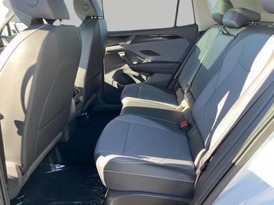 2025 Volkswagen Tiguan 2.0T SE 4MOTION