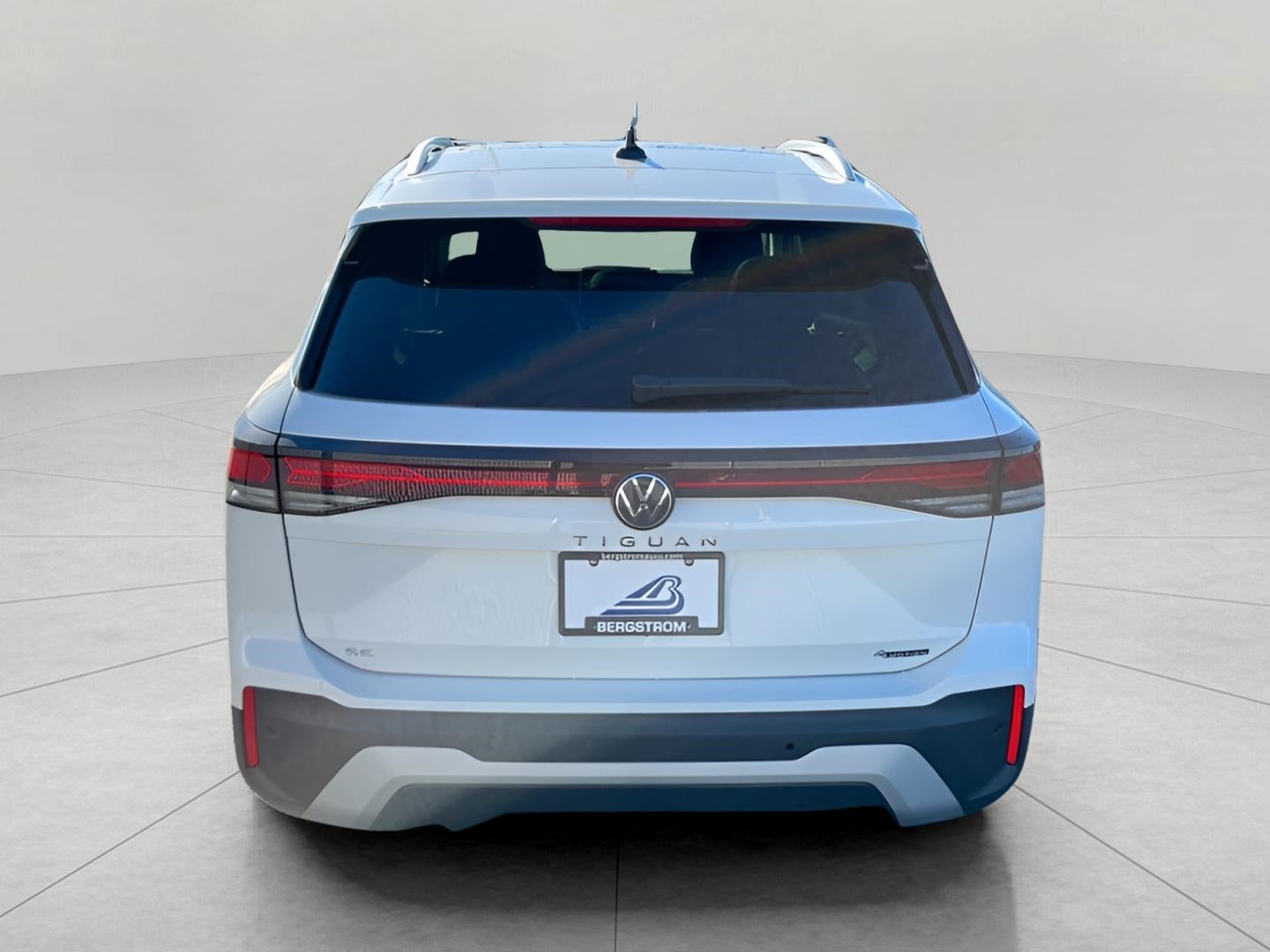 2025 Volkswagen Tiguan 2.0T SE 4MOTION