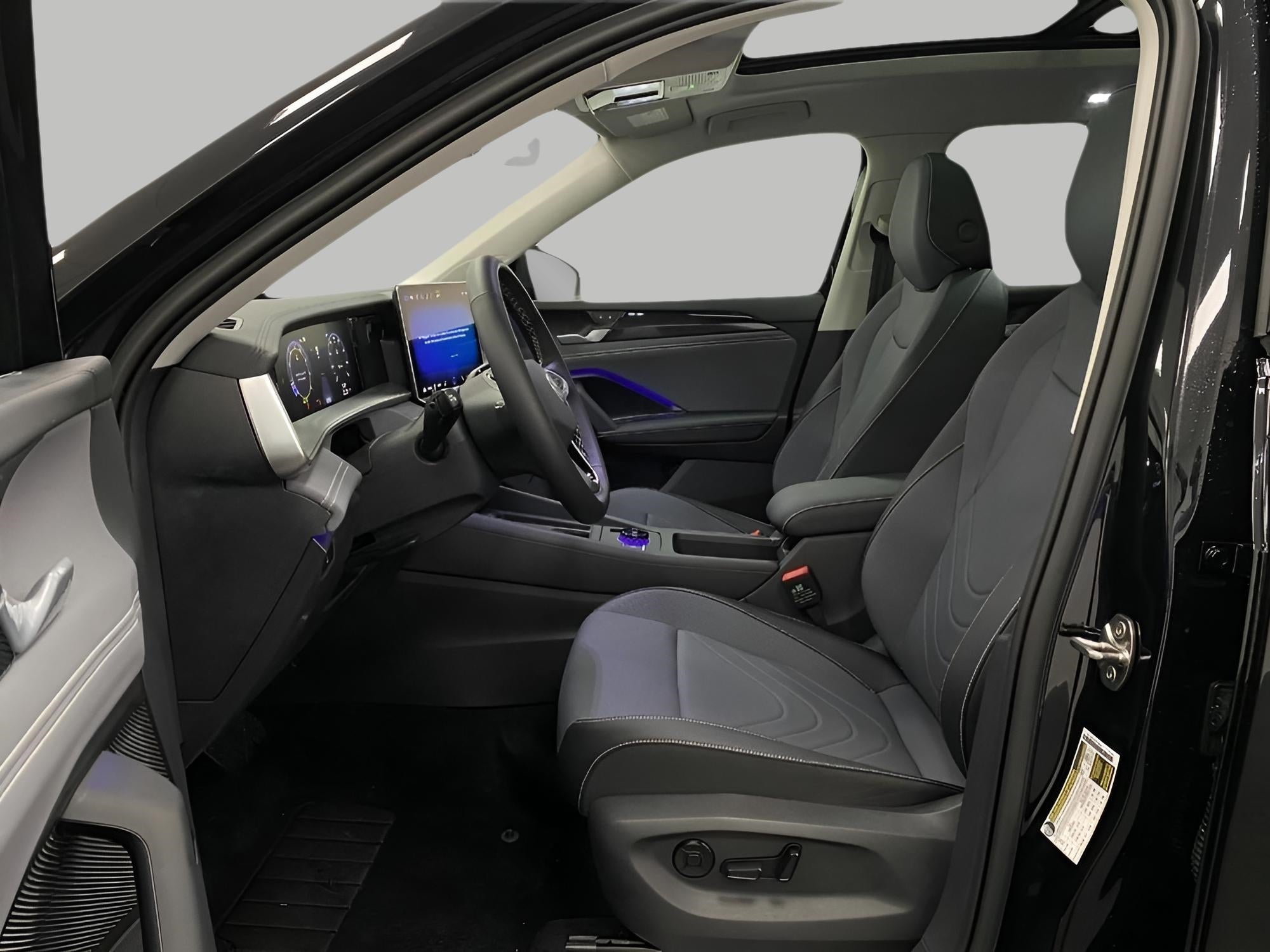 2025 Volkswagen Tiguan 2.0T SE 4MOTION