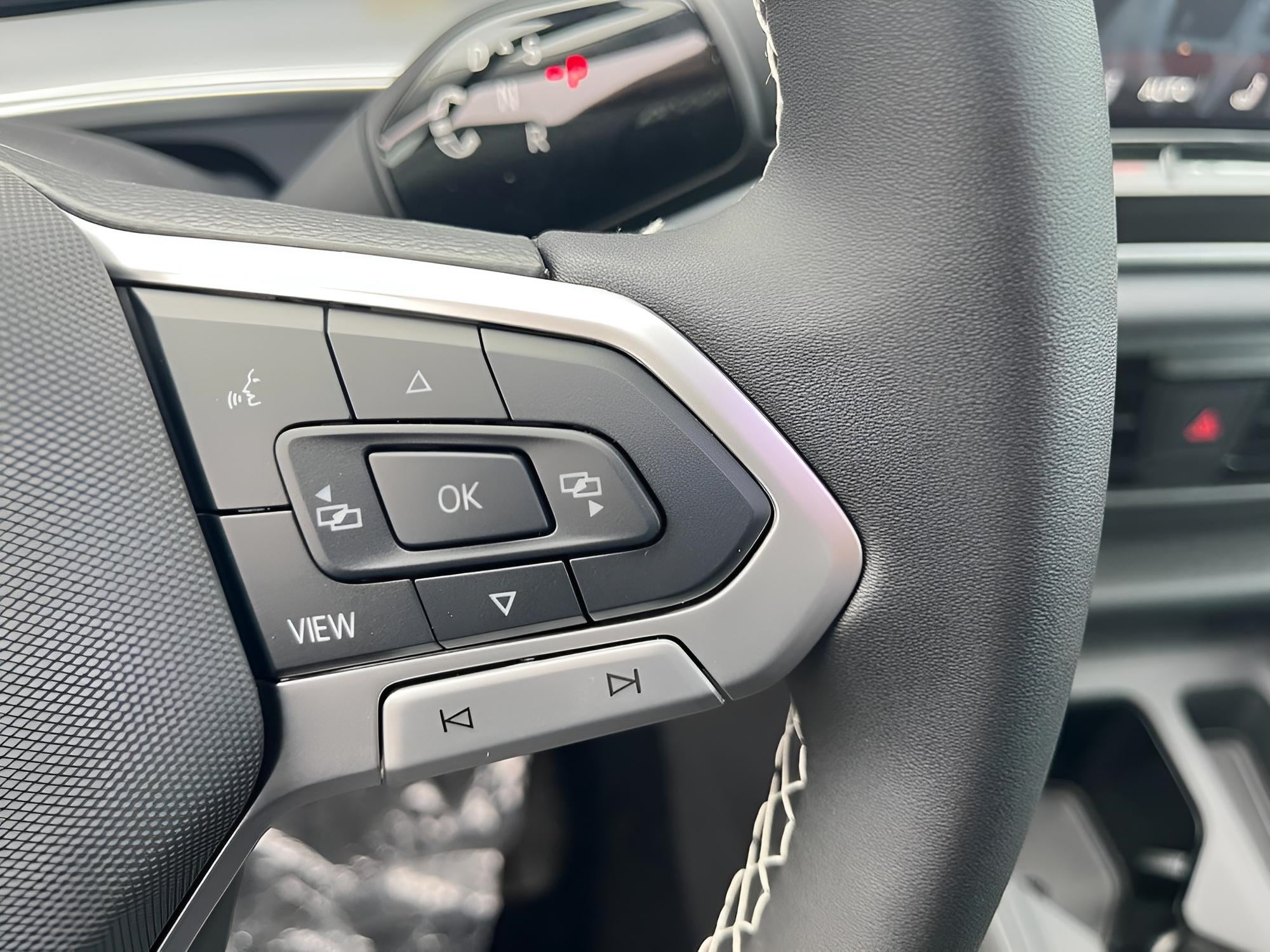 2025 Volkswagen Tiguan 2.0T SE 4MOTION